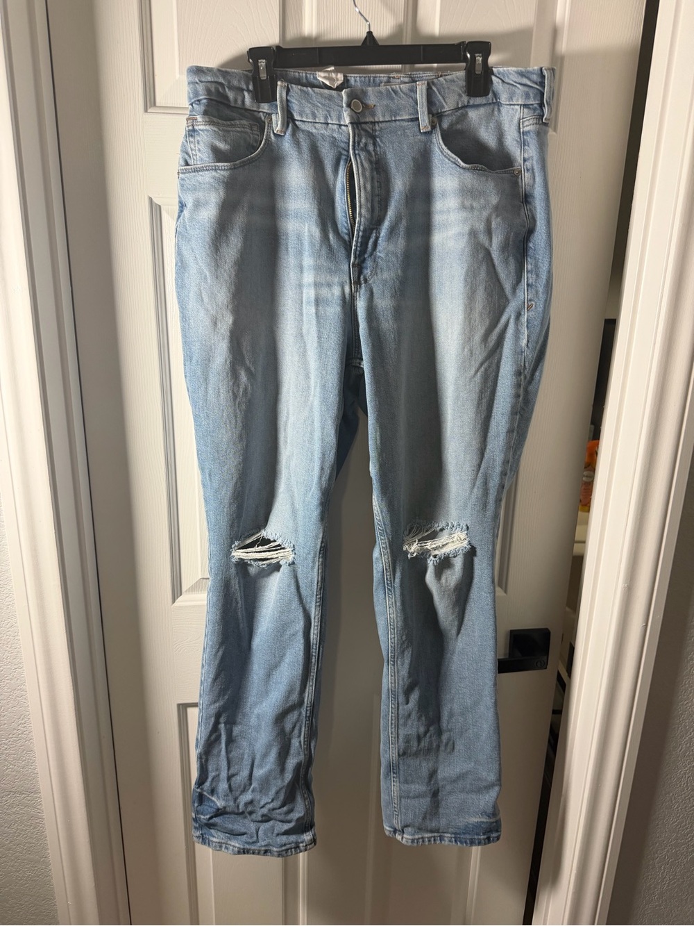 Good American Light Blue Denim Jeans with Label